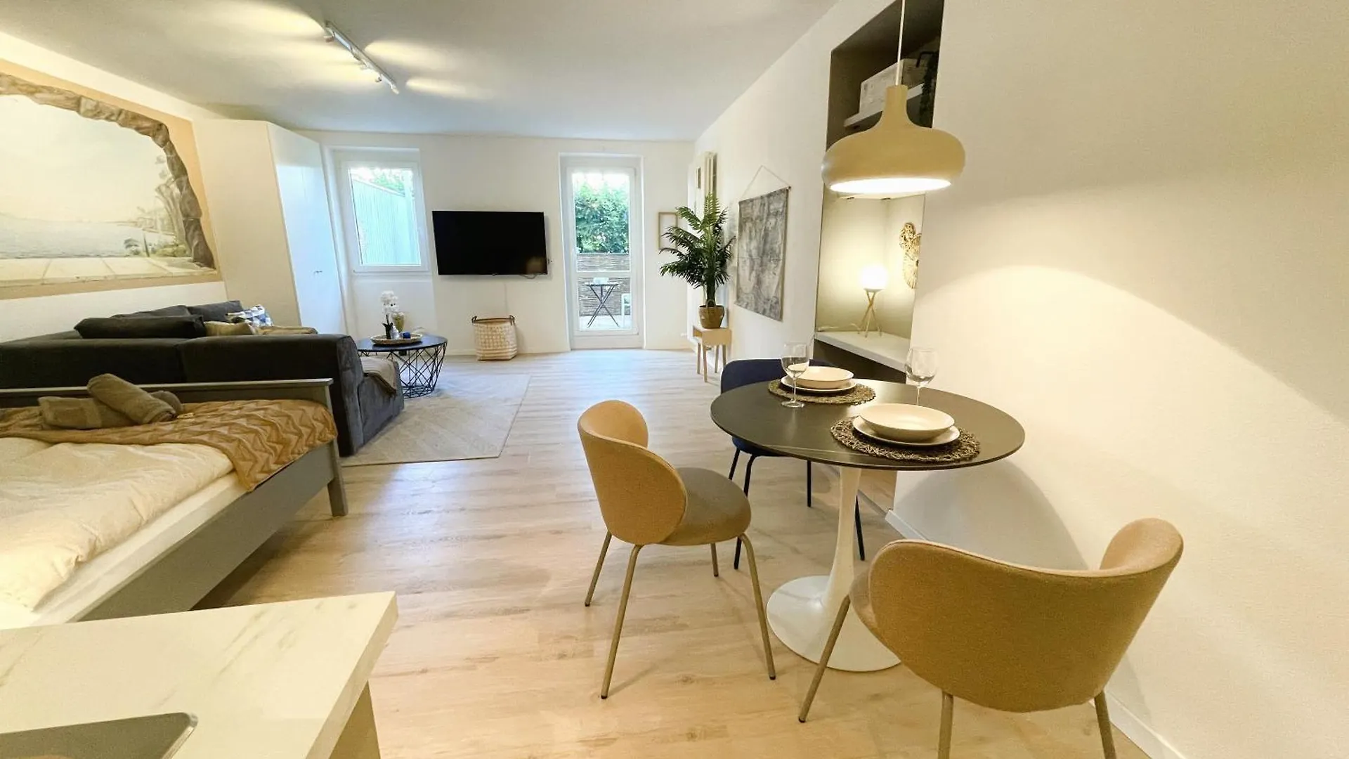 Zentral Mit Ueberdachter Terrasse Apartment Straubing